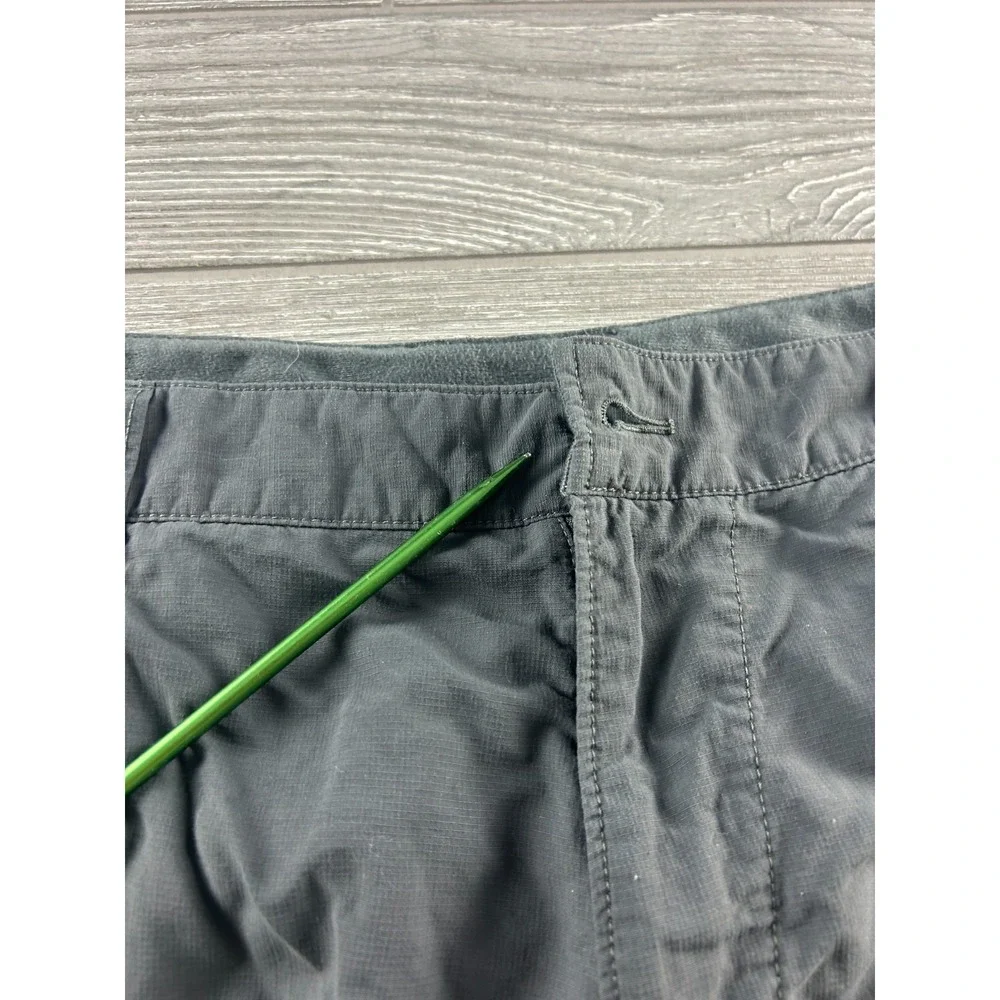 The North Face Mens Size 34 Cargo Shorts 6 Pocket Gray Hiking Outdoor 12” Inseam